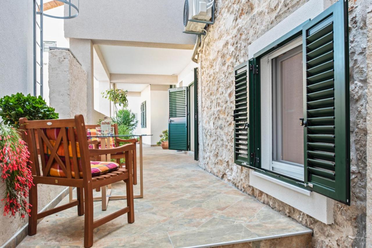 Appartement Kurika Anzotica à Šibenik Extérieur photo